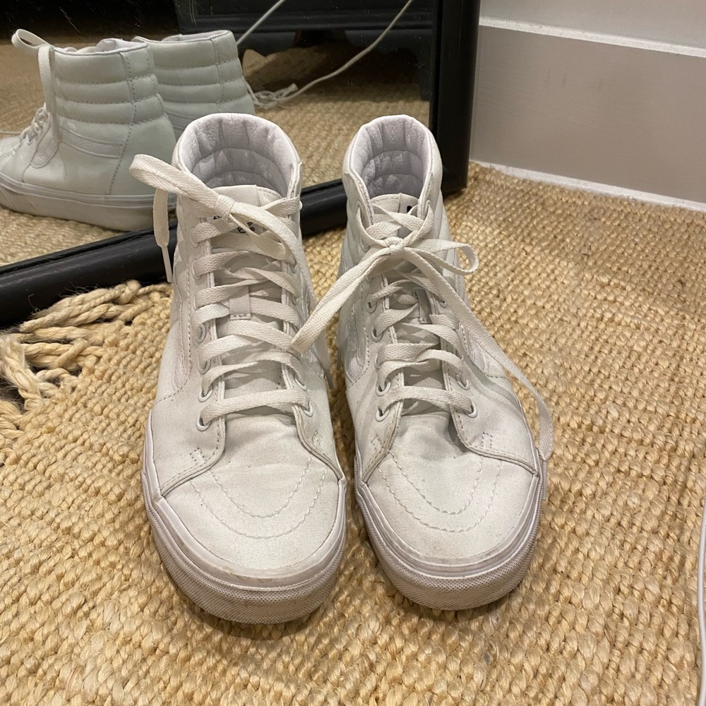 Sk8 high vans in white